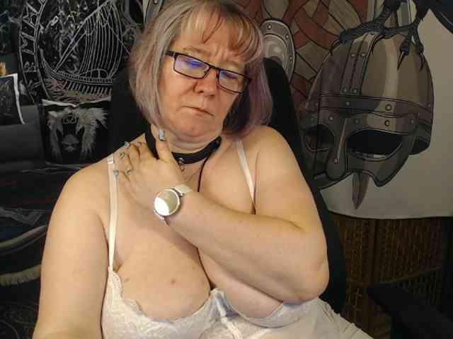 90dTitten webcam