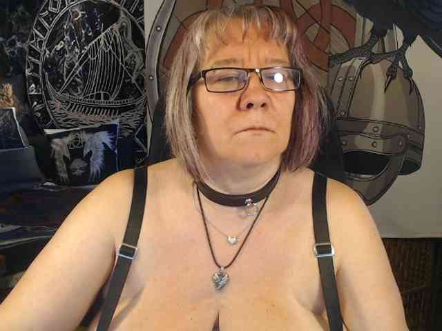 90dTitten webcam