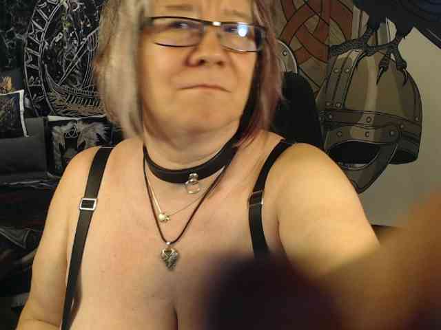 90dTitten webcam