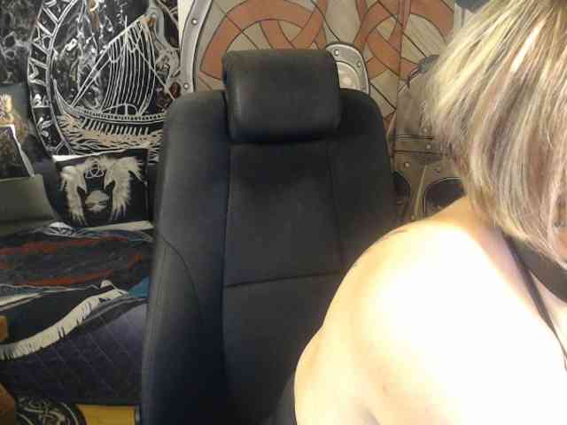 90dTitten webcam
