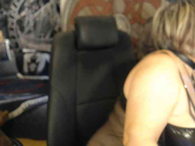 90dTitten webcam