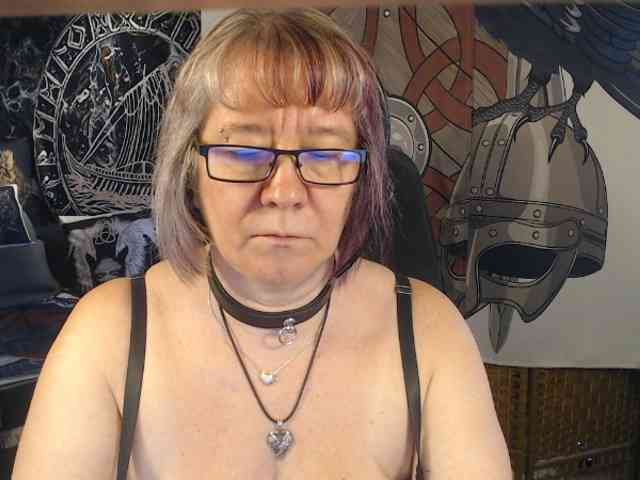 90dTitten webcam