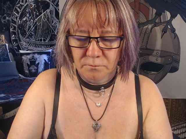 90dTitten webcam