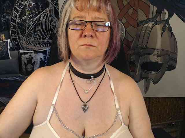 90dTitten webcam