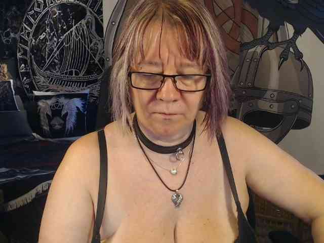 90dTitten webcam