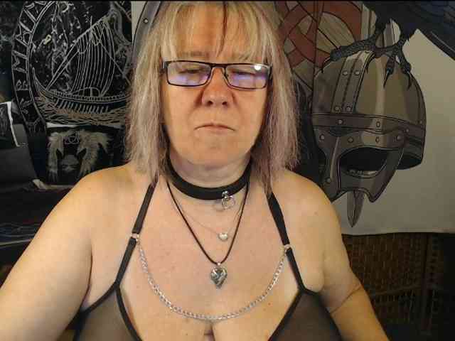 90dTitten webcam