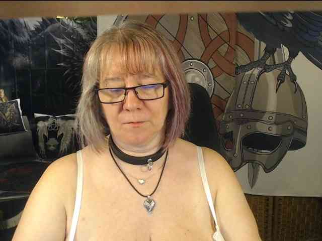 90dTitten webcam