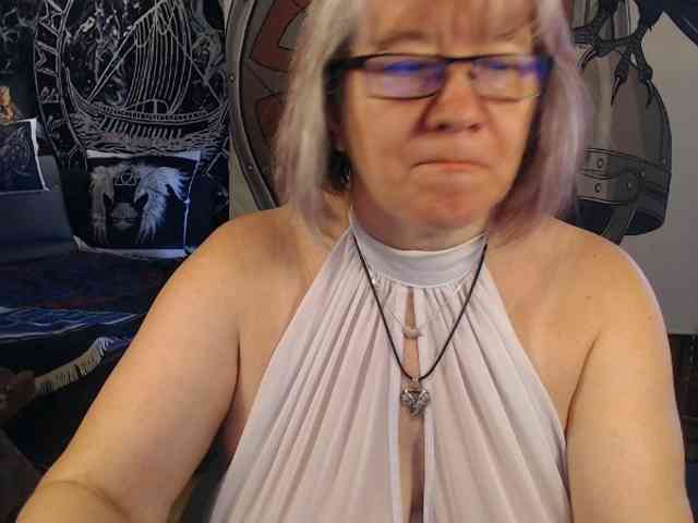 90dTitten webcam