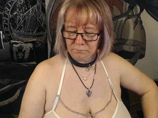 90dTitten webcam