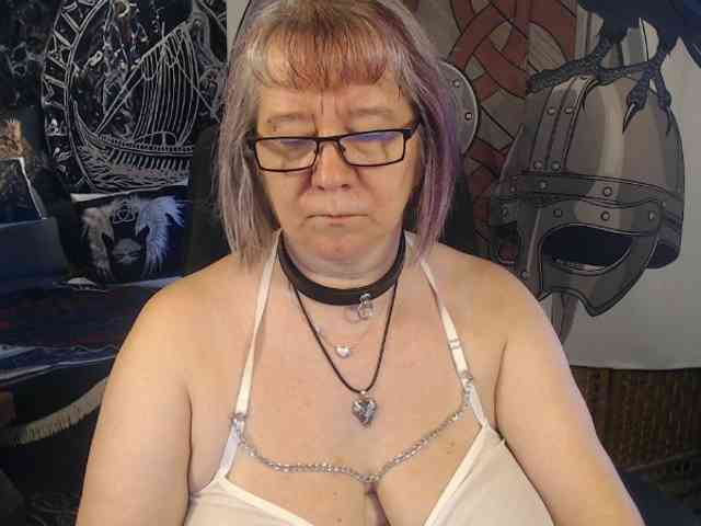 90dTitten webcam