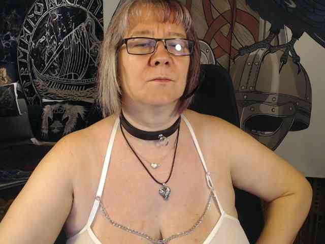 90dTitten webcam