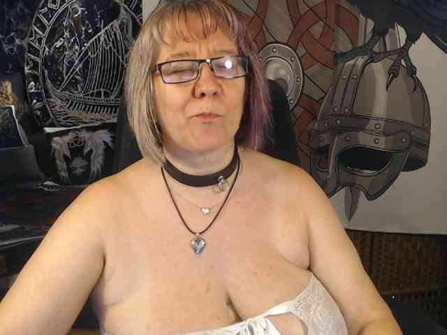 90dTitten webcam