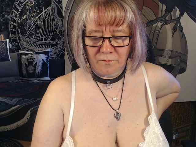 90dTitten webcam