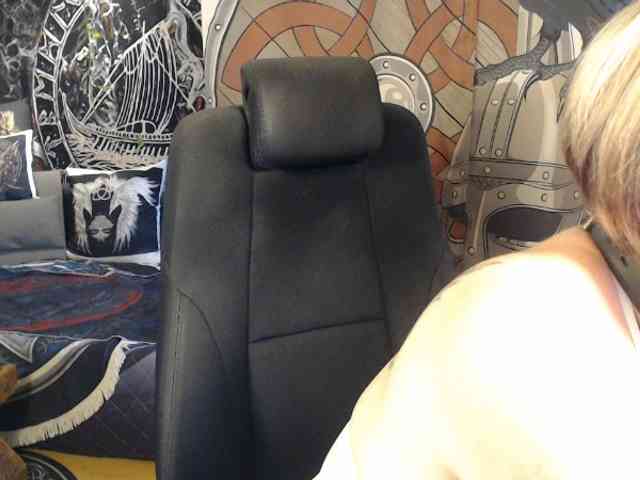 90dTitten webcam
