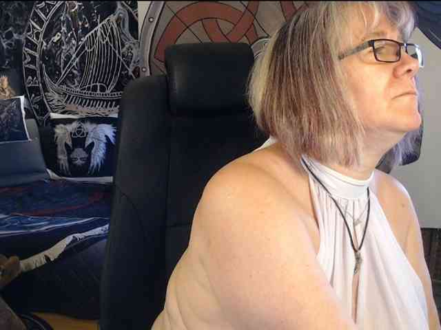 90dTitten Sex Cam Show