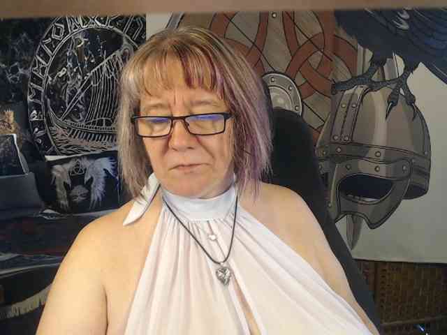 90dTitten webcam