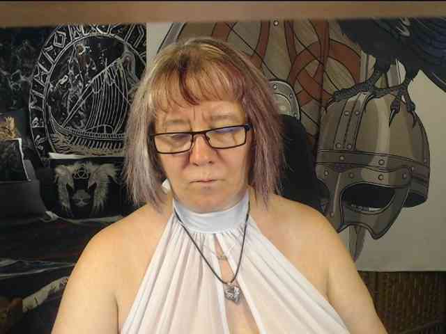 90dTitten webcam