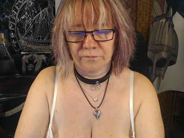 90dTitten webcam