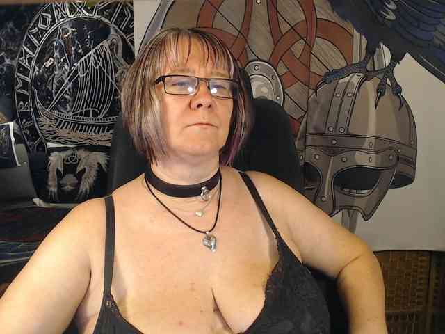 90dTitten webcam