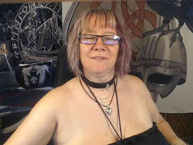 90dTitten webcam