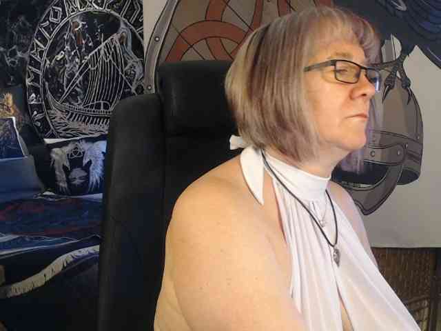 90dTitten webcam