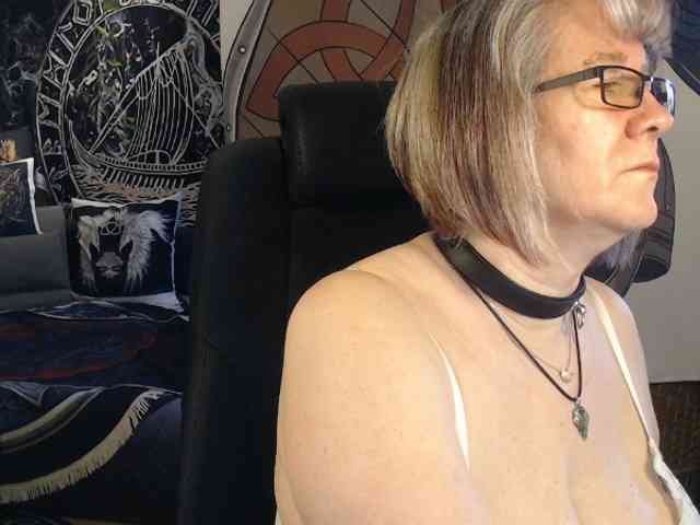 90dTitten webcam