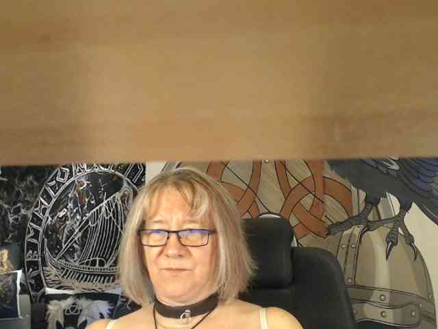 90dTitten webcam