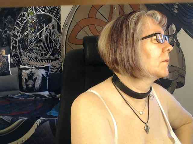 90dTitten webcam
