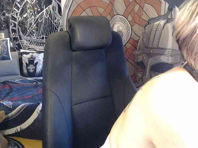 90dTitten webcam