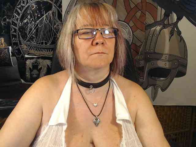 90dTitten webcam