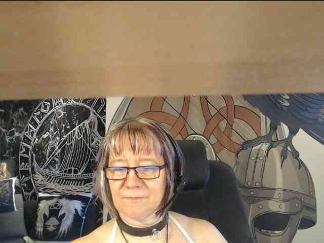 90dTitten webcam