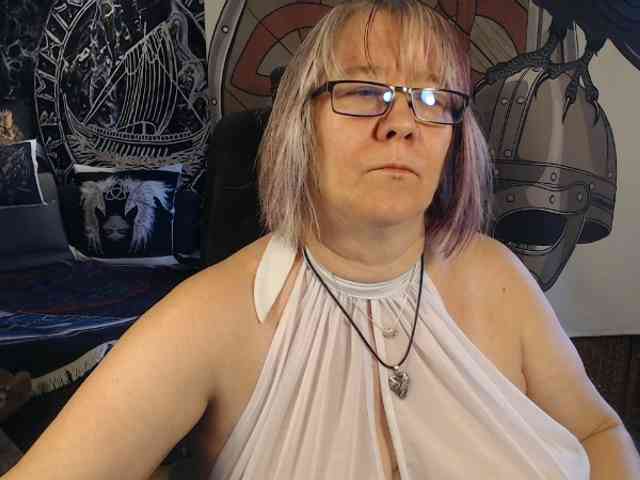 90dTitten webcam