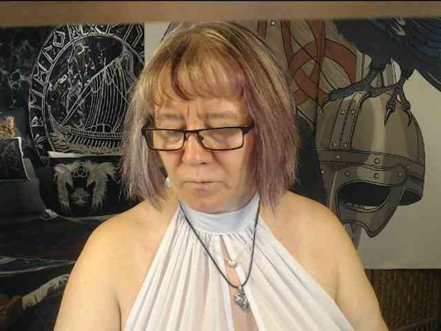 90dTitten webcam