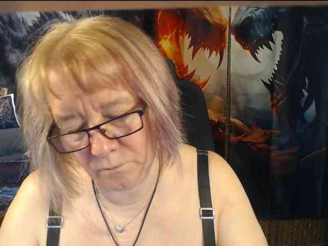 90dTitten webcam
