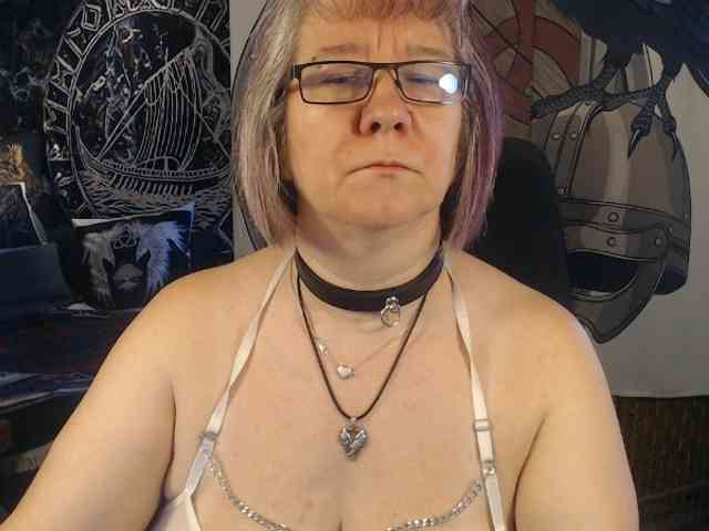 90dTitten webcam