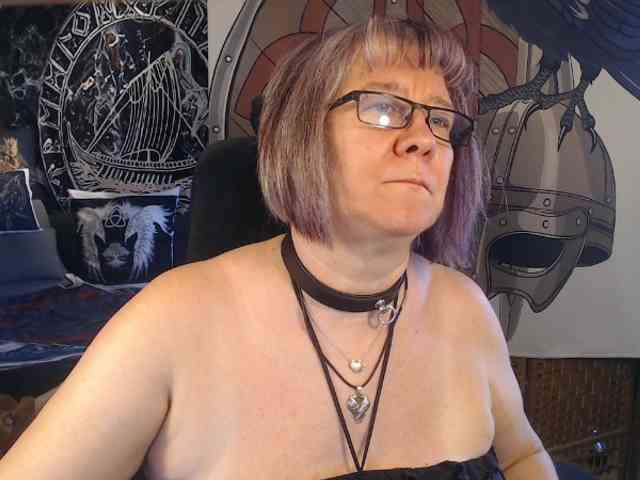 90dTitten webcam