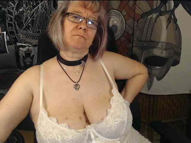 90dTitten webcam