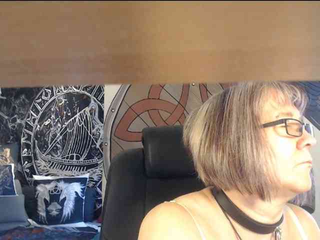 90dTitten webcam