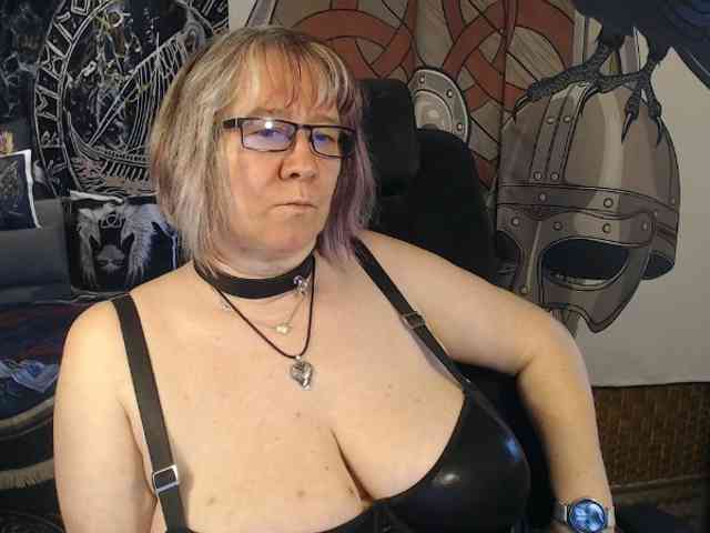 90dTitten webcam