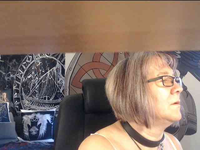 90dTitten webcam