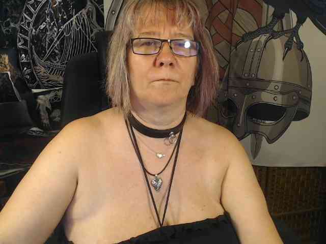 90dTitten webcam