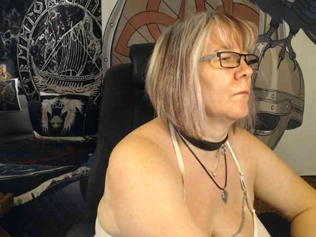 90dTitten webcam