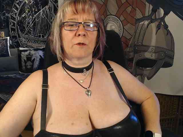 90dTitten webcam