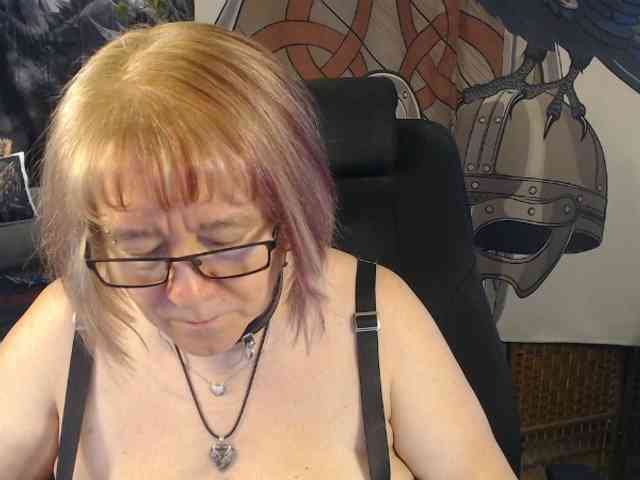 90dTitten webcam
