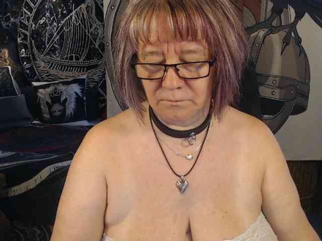 90dTitten webcam