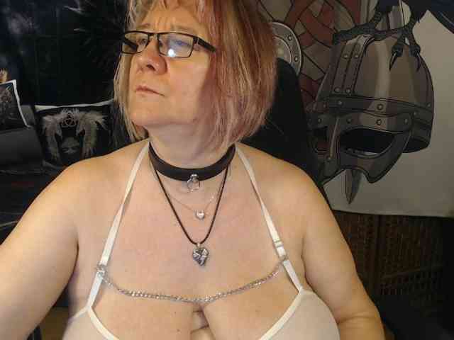 90dTitten webcam