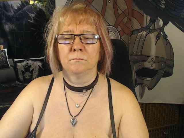 90dTitten webcam