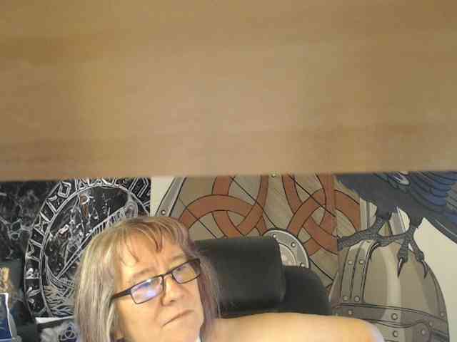90dTitten webcam