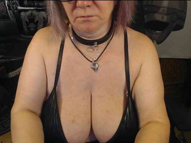 90dTitten's webcam live show