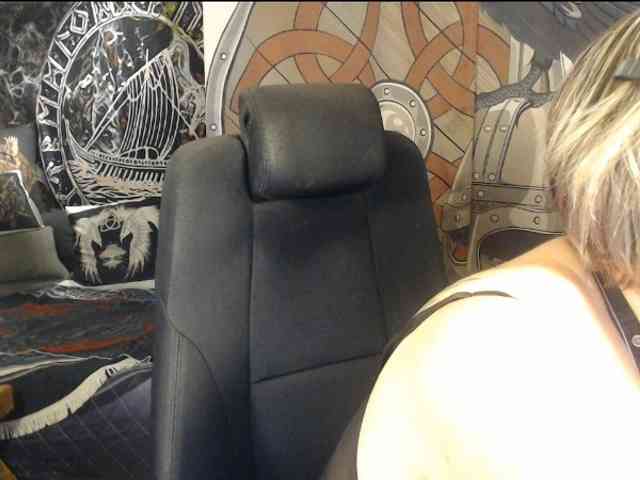 Model: 90dTitten